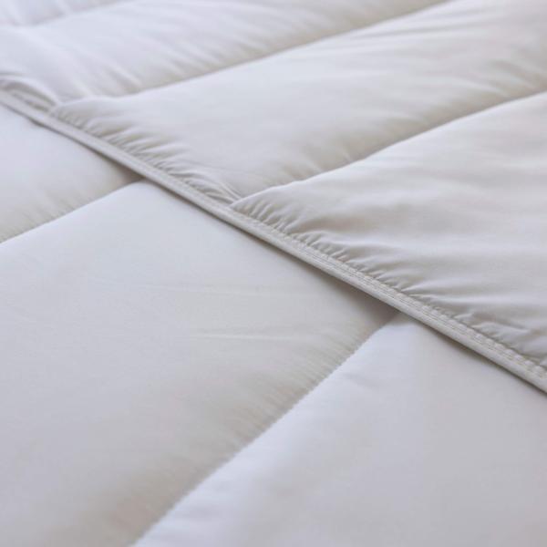 Couette été 200gr/m² anti-acariens - SOMEO DAS